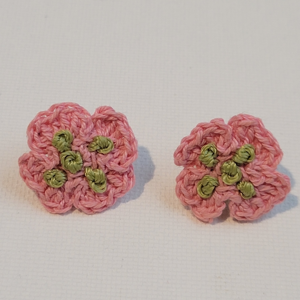 Vintage Crochet Pink Flower Earrings